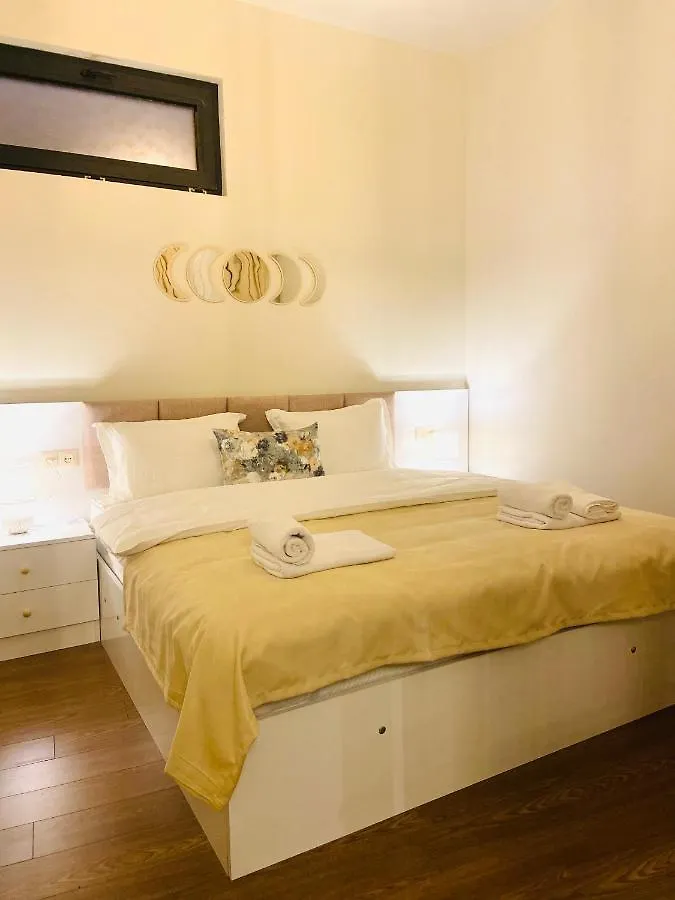 Luxury Apartment In Old Tbilisi With Terrace