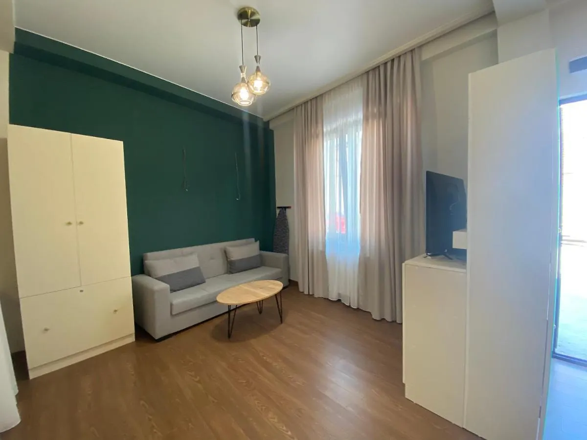 Luxury Apartment In Old Tbilisi With Terrace